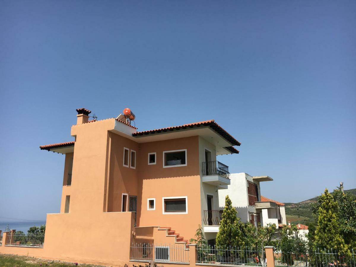 Apartment Vana Metamorfosi  Bagian luar foto