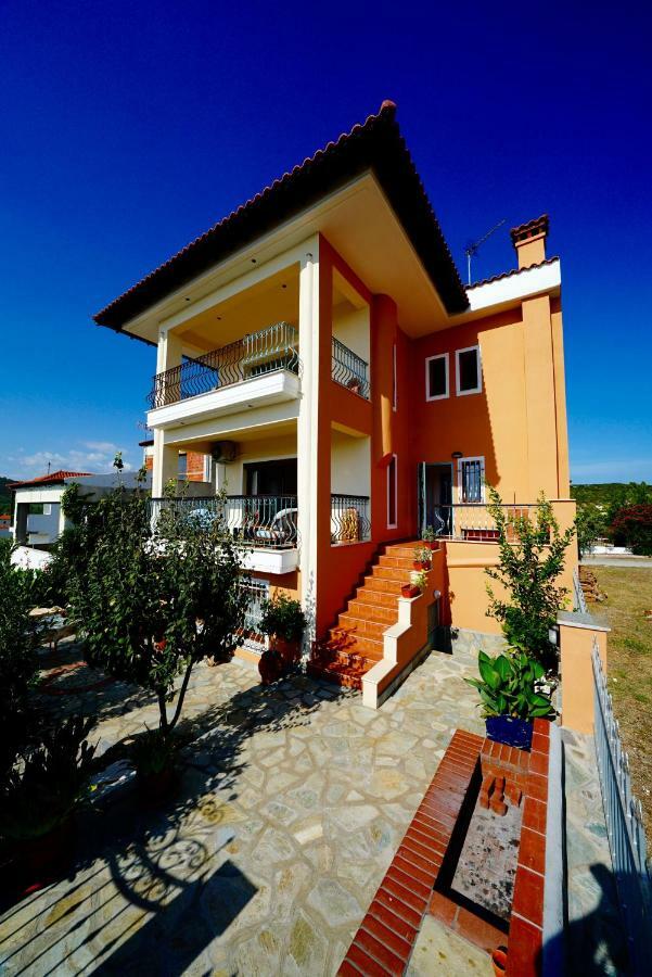Apartment Vana Metamorfosi  Bagian luar foto